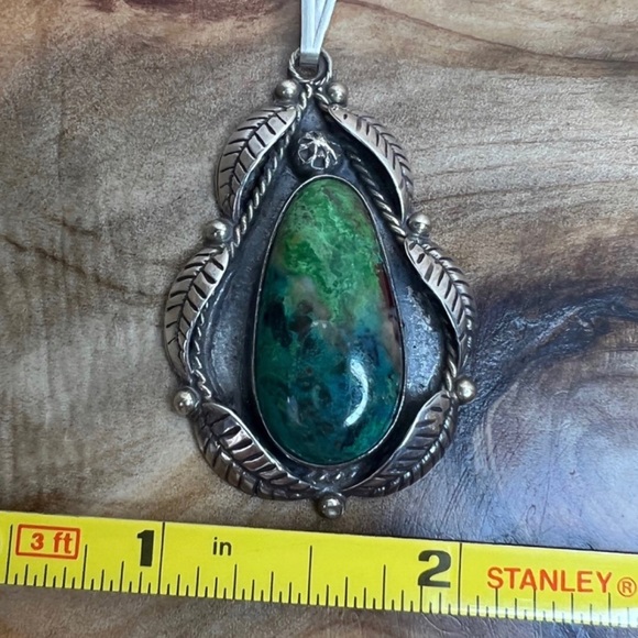 🚫SOLD🚫Vintage Navajo Pendant Sterling Silver and Chrysocolla - Picture 10 of 10